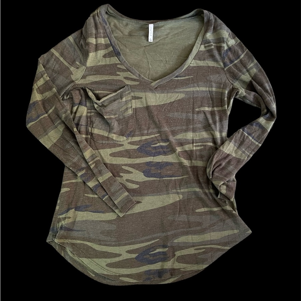 Camo long sleeve tee